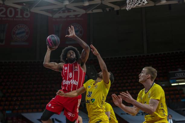 他能在季后 他能在季后